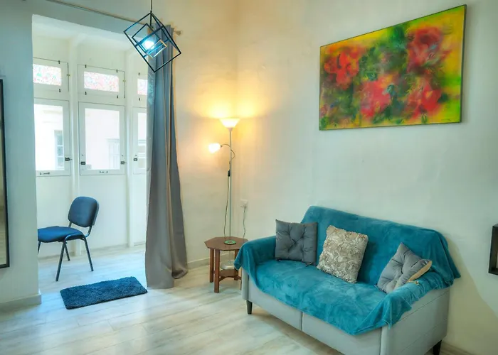 Apartment Charming 3 Storey In Centre, Ngri1-1 *