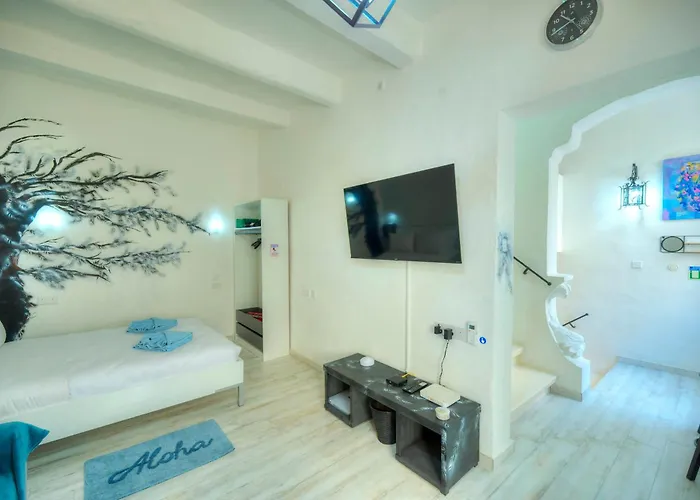 Charming 3 Storey In Centre, Ngri1-1 Apartment