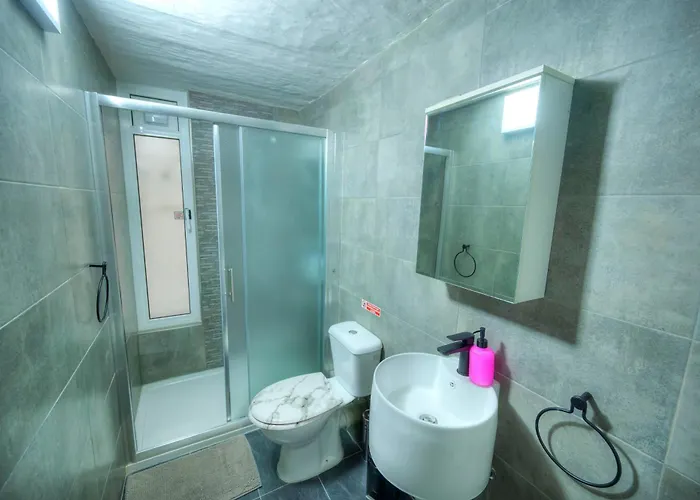 Charming 3 Storey In Centre, Ngri1-1