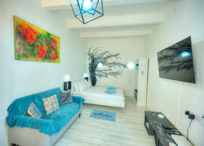 Charming 3 Storey In Centre, Ngri1-1 Apartment *