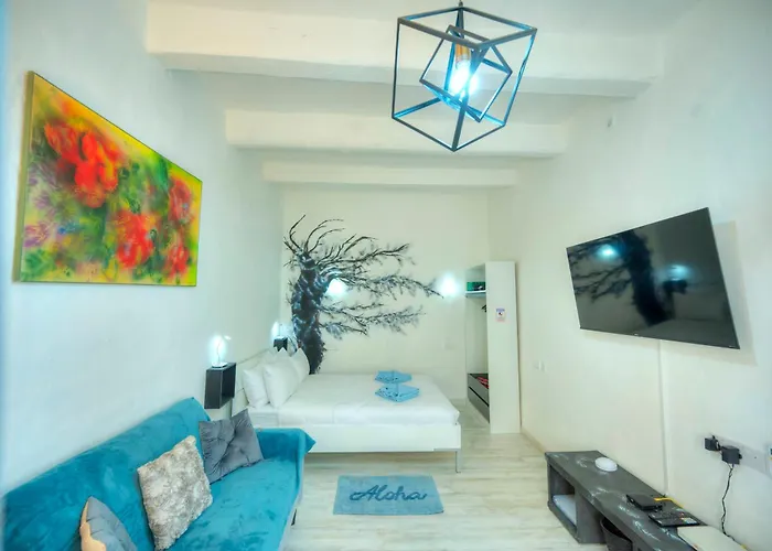 Apartment Charming 3 Storey In Centre, Ngri1-1 *