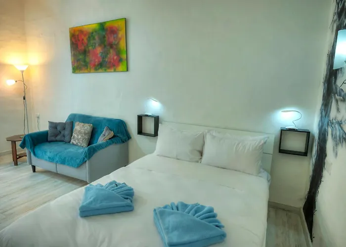 Apartment Charming 3 Storey In Centre, Ngri1-1 *