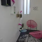 Appartement Charming 3 Storey In Centre, Ngri1-1