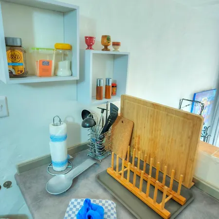 Charming 3 Storey In Centre, Ngri1-1 *