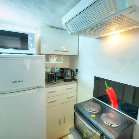 Charming 3 Storey In Centre, Ngri1-1