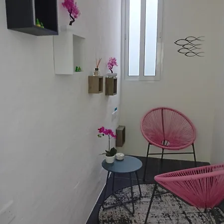 Appartement Charming 3 Storey In Centre, Ngri1-1