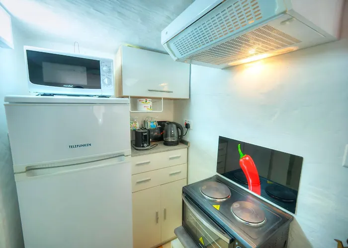 Charming 3 Storey In Centre, Ngri1-1